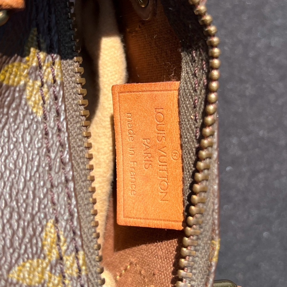 Louis Vuitton Nano Speedy - Picture 11 of 16